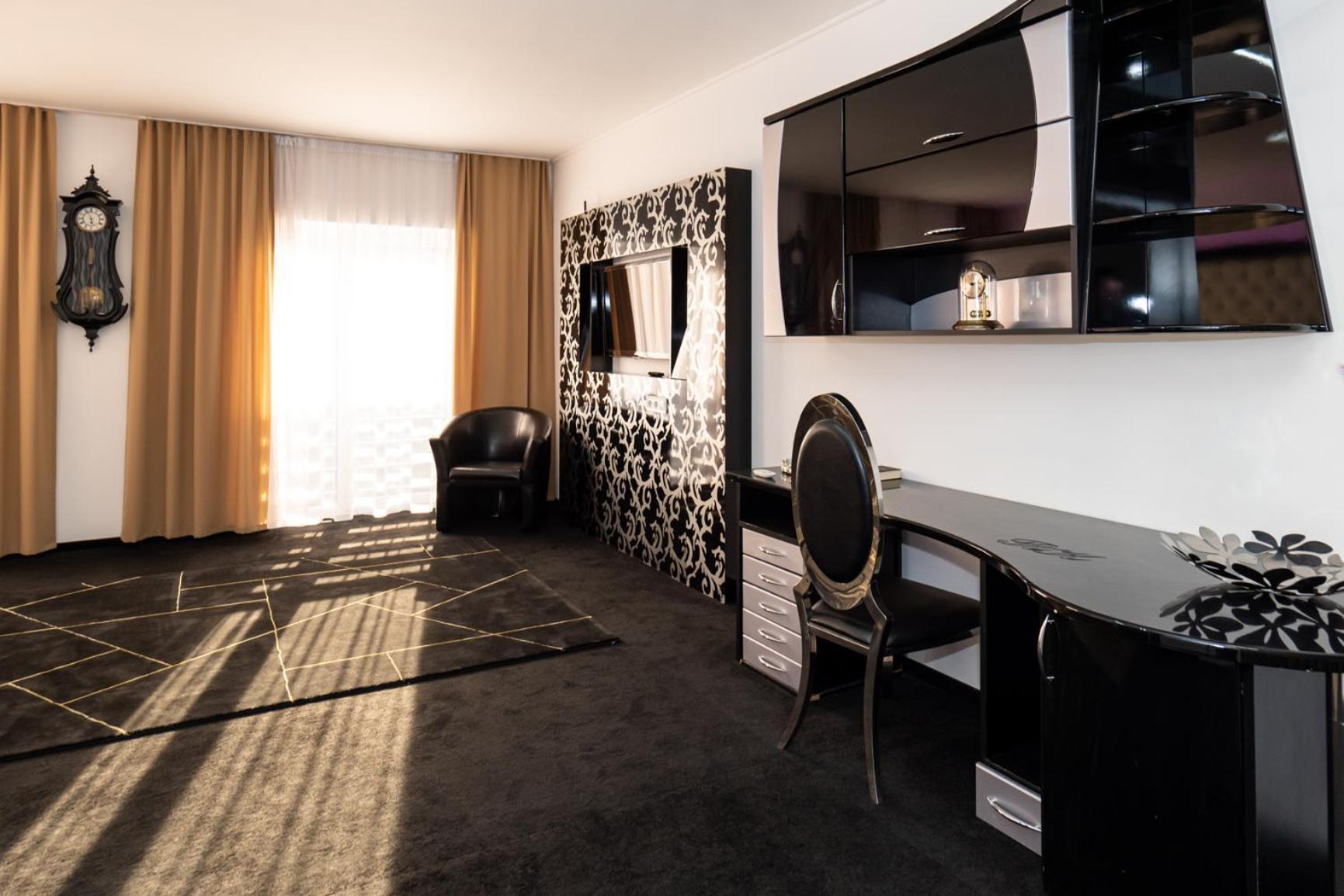 Titan Centrum Apartman Ньїредьгаза Екстер'єр фото