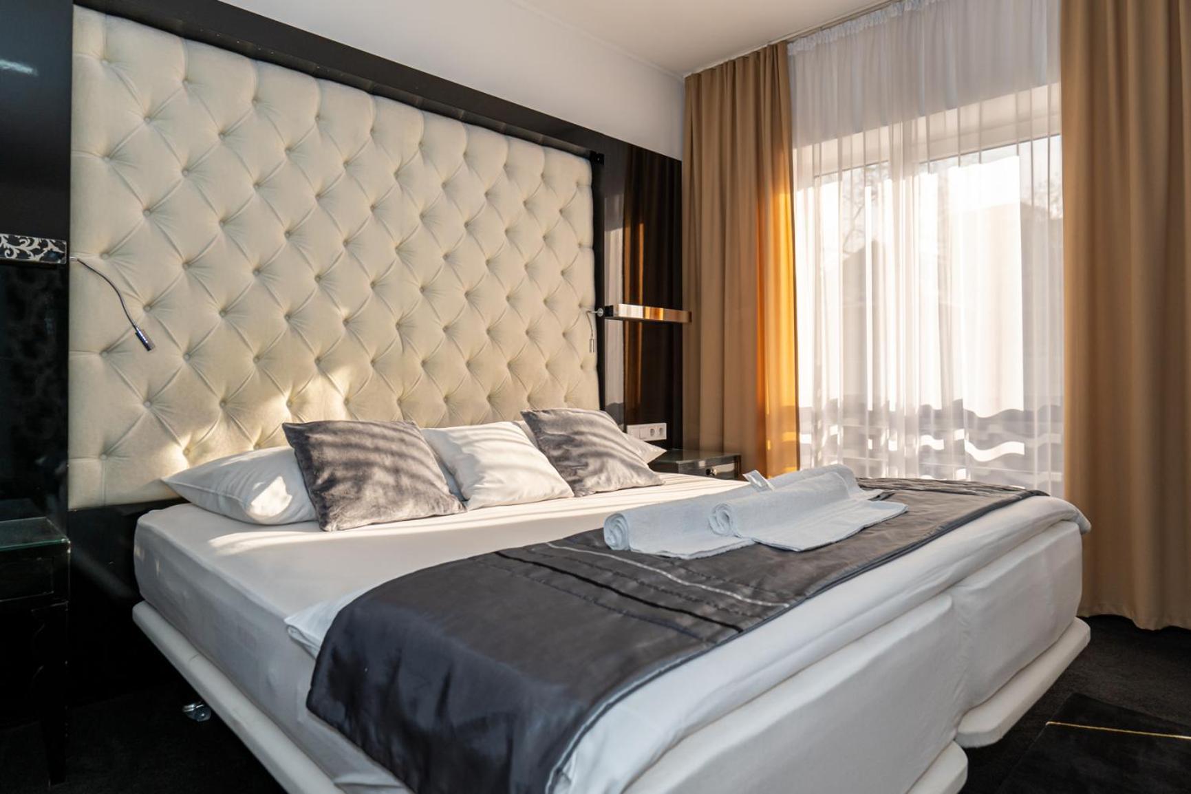 Titan Centrum Apartman Ньїредьгаза Екстер'єр фото