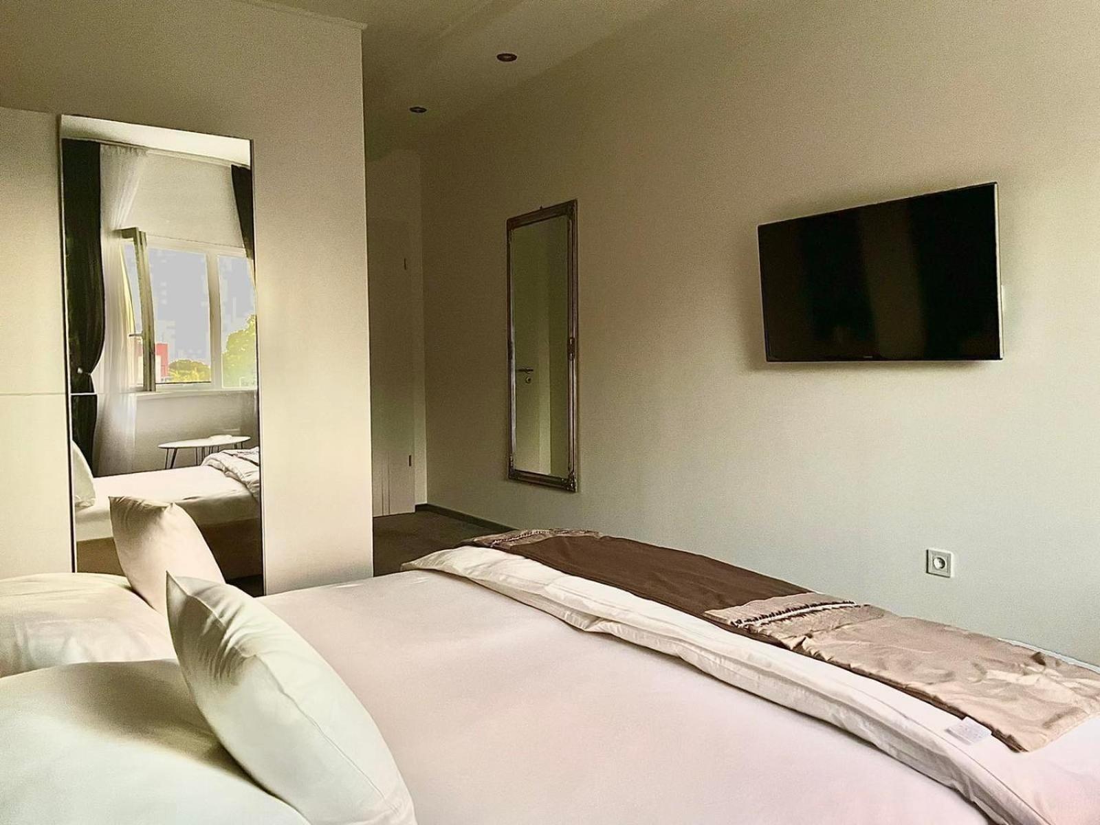 Titan Centrum Apartman Ньїредьгаза Екстер'єр фото